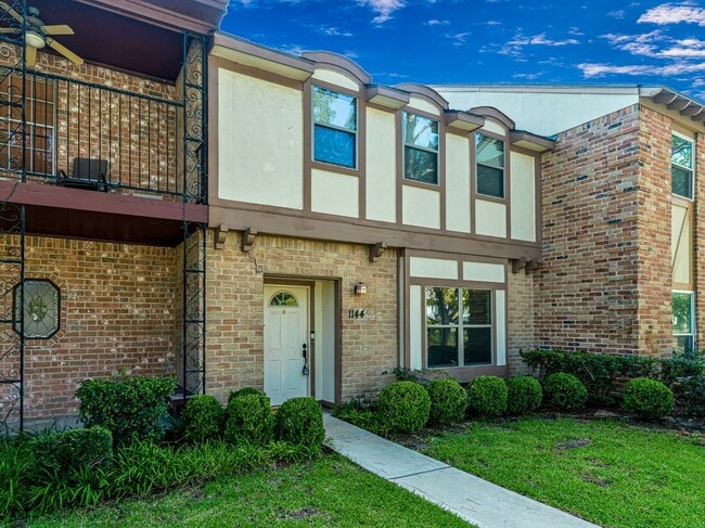 Foto del edificio - 1144 N Kirkwood Rd
