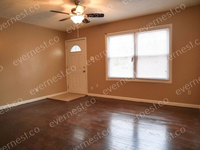 Building Photo - 301 Labrook Dr