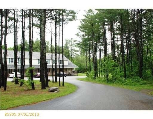 Foto del edificio - 26 Rosewood Dr