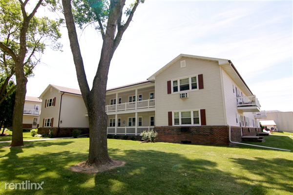 Building Photo - 601 W Briar Ln
