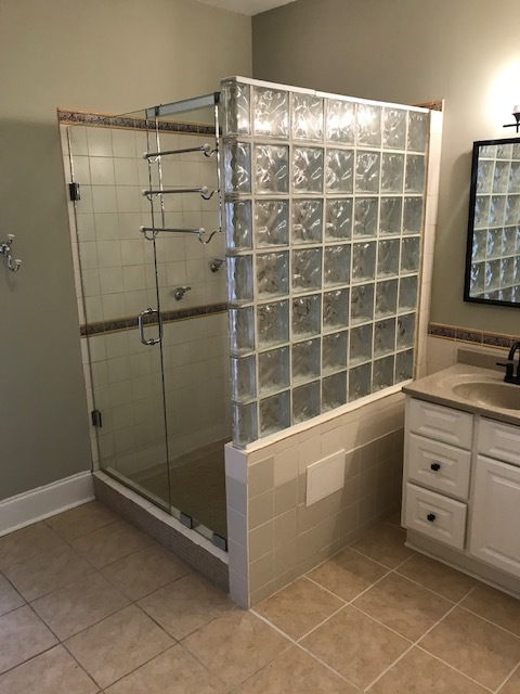 master bath - 446 Martin St SE