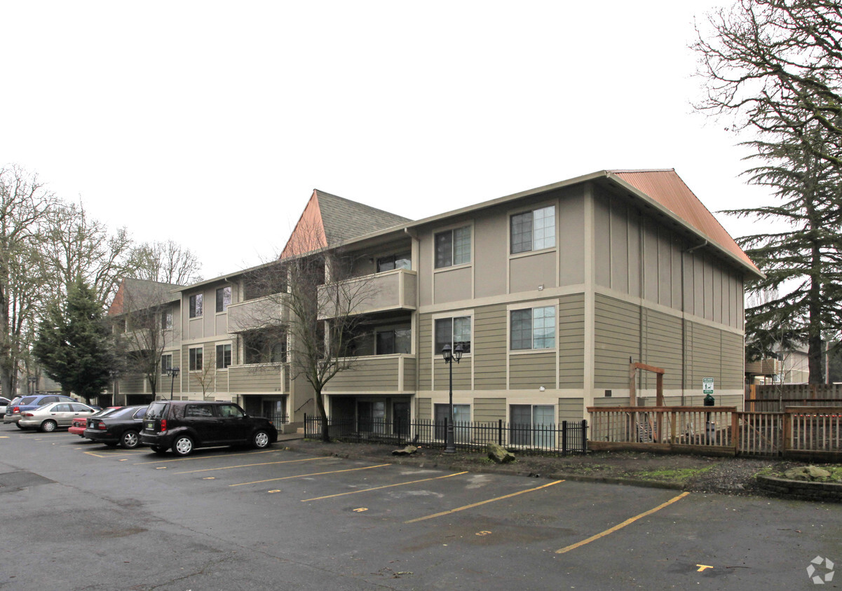 Primary Photo - Cambridge Park Apartments