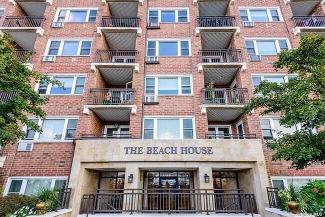 Foto del edificio - 740 E Broadway