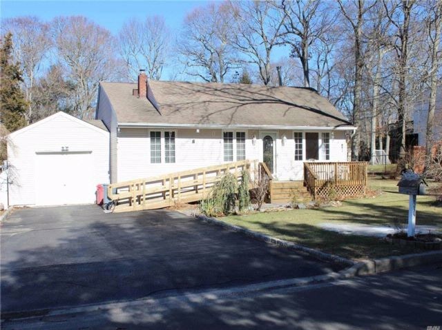 Primary Photo - 335 Forest Ln