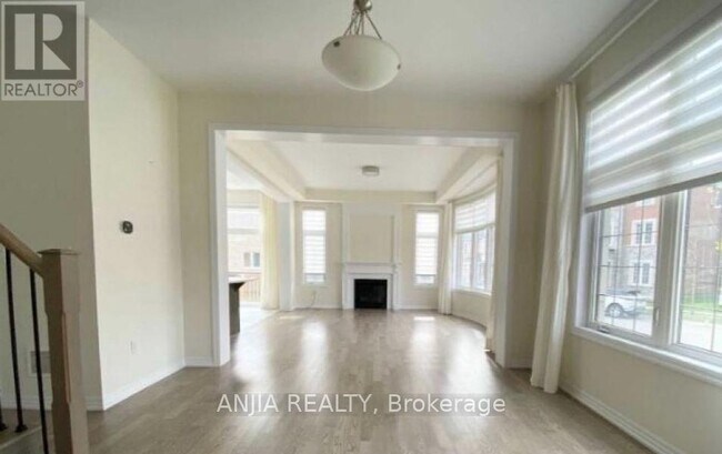 Building Photo - 3345 Erasmum St