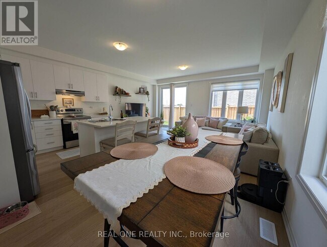 Photo du bâtiment - 109 Sagewood Ave