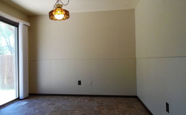 Building Photo - 4905 Montebello