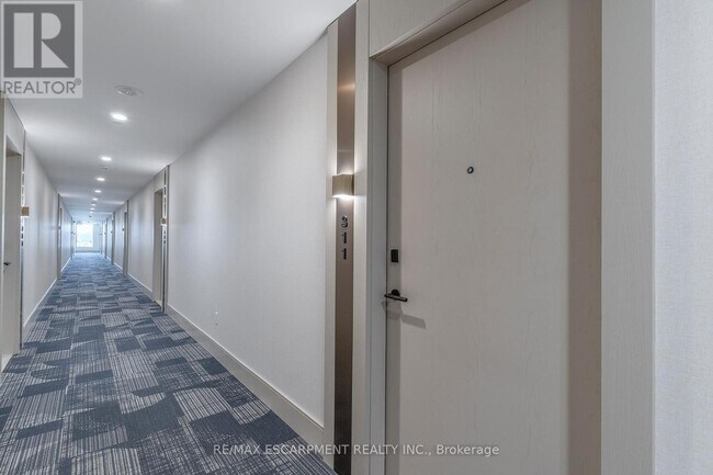 Photo du bâtiment - 1415 Dundas St E