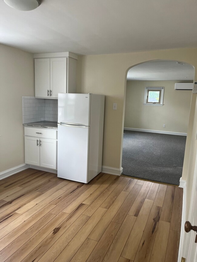 Photo - 803 Burke Ave (Rockledge, PA) Apartment