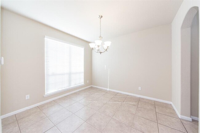 Building Photo - 6202 Eden Prairie Dr