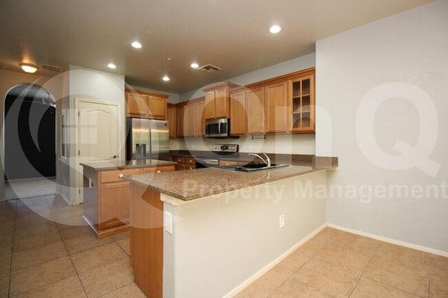 Building Photo - 929 S Storment Ln