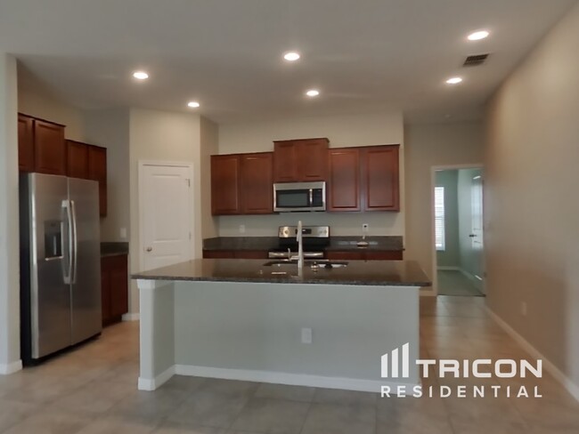 Building Photo - 10410 Fairy Moss Ln