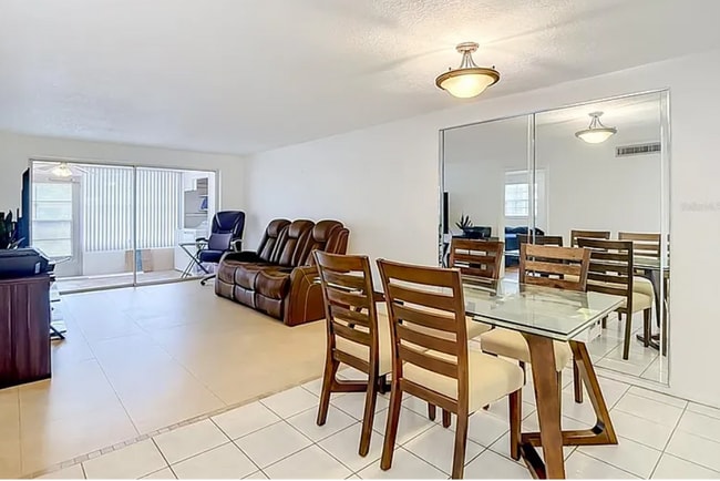 Building Photo - 4228 Redcliff Pl