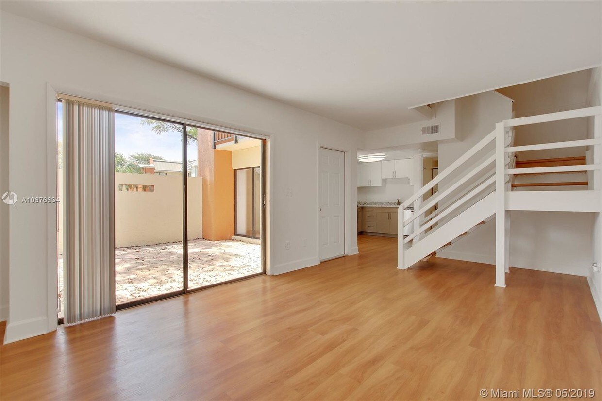 Primary Photo - 8301 SW 107th Ave