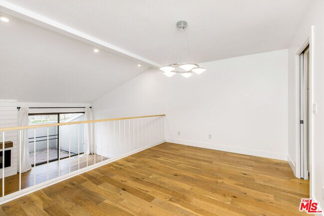 Building Photo - 13107 Mindanao Wy