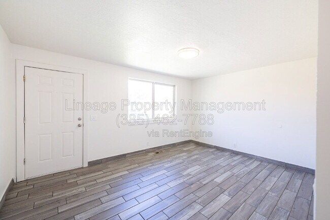 Foto del edificio - 1223 Emery St W