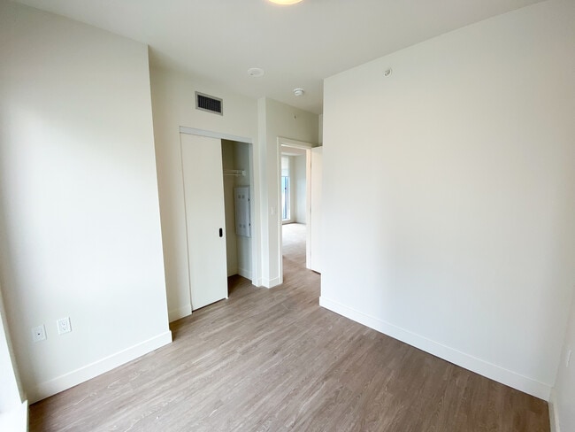 Building Photo - Locale at Century City