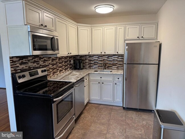 Photo - 1016 W Baltimore Pike Apartment