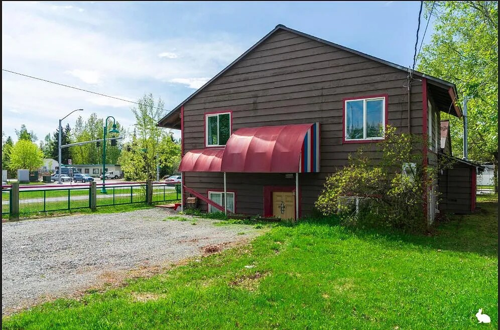 Photo - 1423 Karluk St.