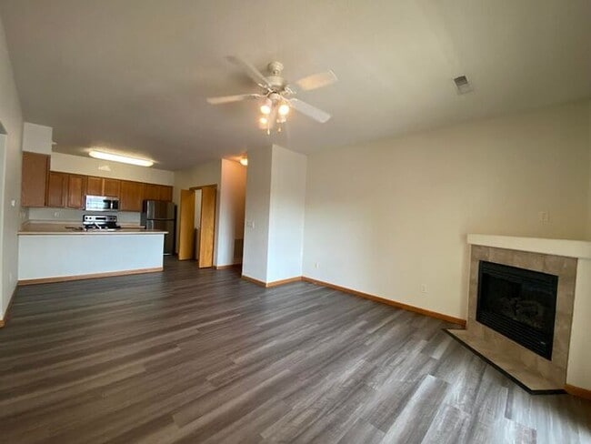 Building Photo - $1,300 | 2 Bedroom, 1 Bathroom Condo | Pet...