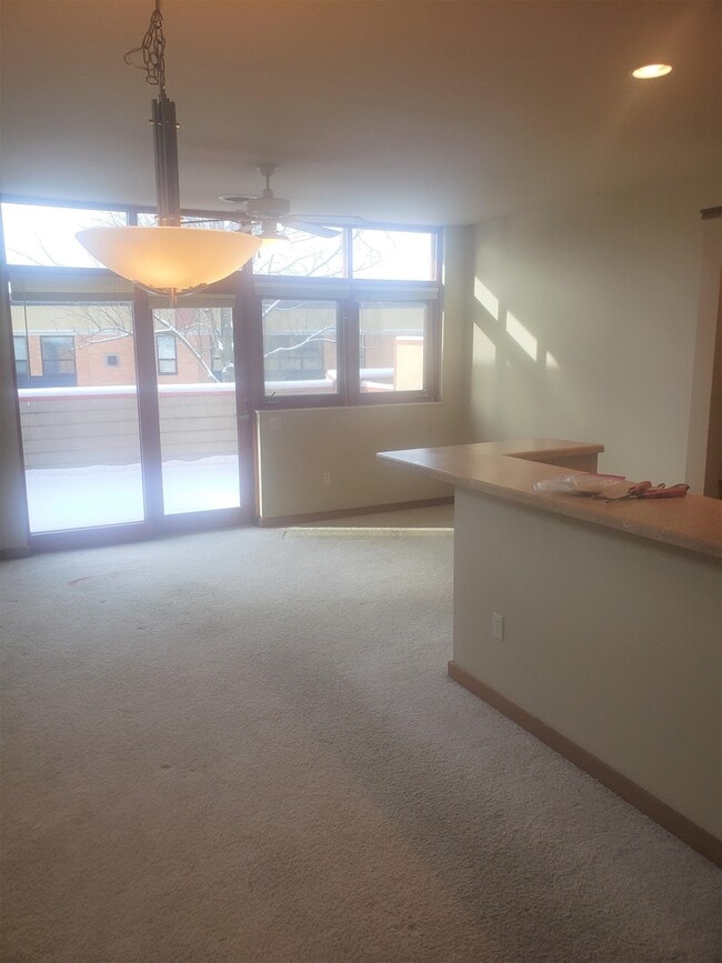 Building Photo - 6730 Frank Lloyd Wright Ave