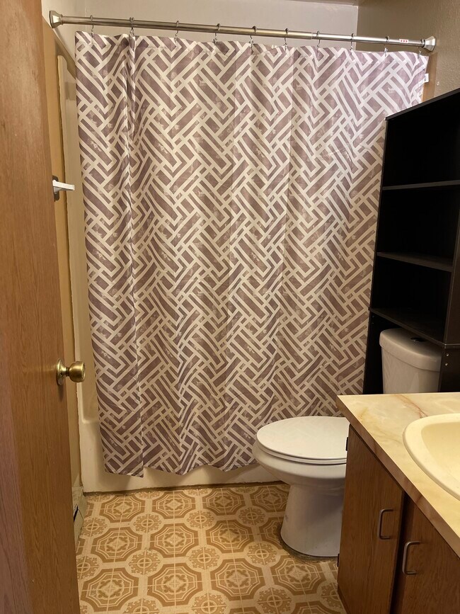 Bathroom - 18 American Ln
