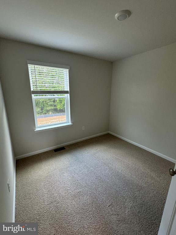 Building Photo - 844 Derwent Ln