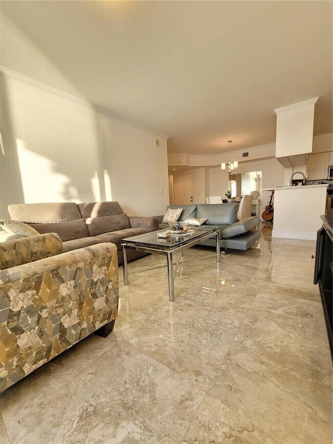 Foto del edificio - 17100 N Bay Rd