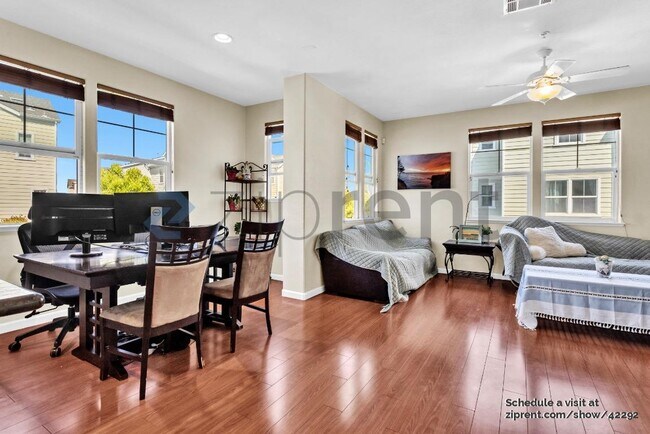 Foto del edificio - 411 Summer Ln