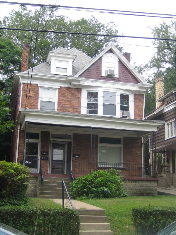 Foto del edificio - 5704 Darlington Rd