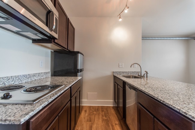 Studio Model 1 - 2200 Auburn Avenue