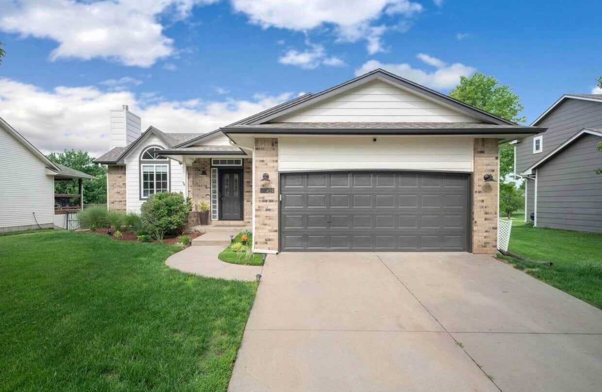 Foto principal - 421 Stoney Point Cir