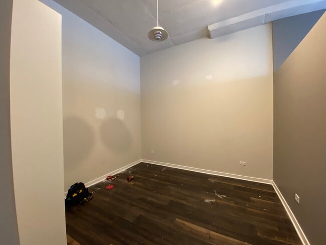 Building Photo - 1113 W Randolph St