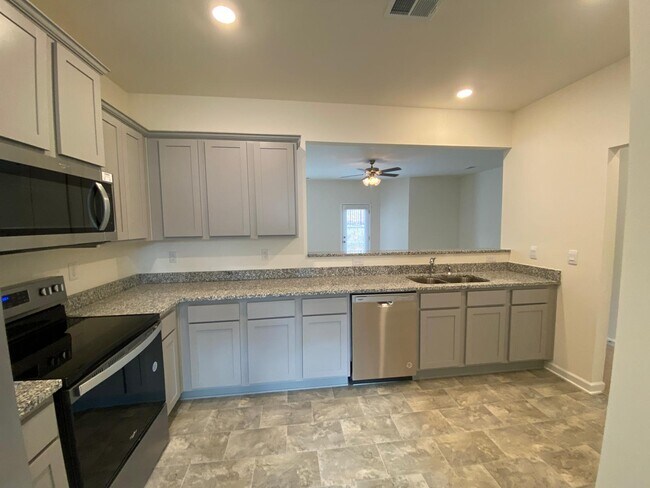 Cocina principal - 4290 Callum Ct