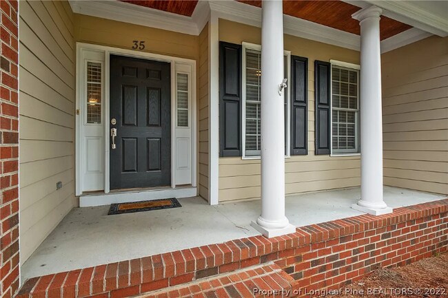 Foto del edificio - 35 Blue Pine Dr