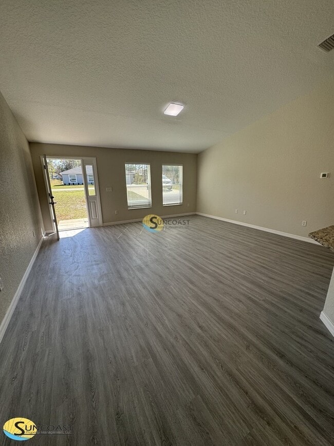 Building Photo - 1 Emerald Trail Way