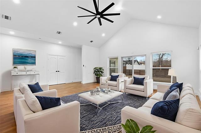 Building Photo - 1812 Muncie Ave