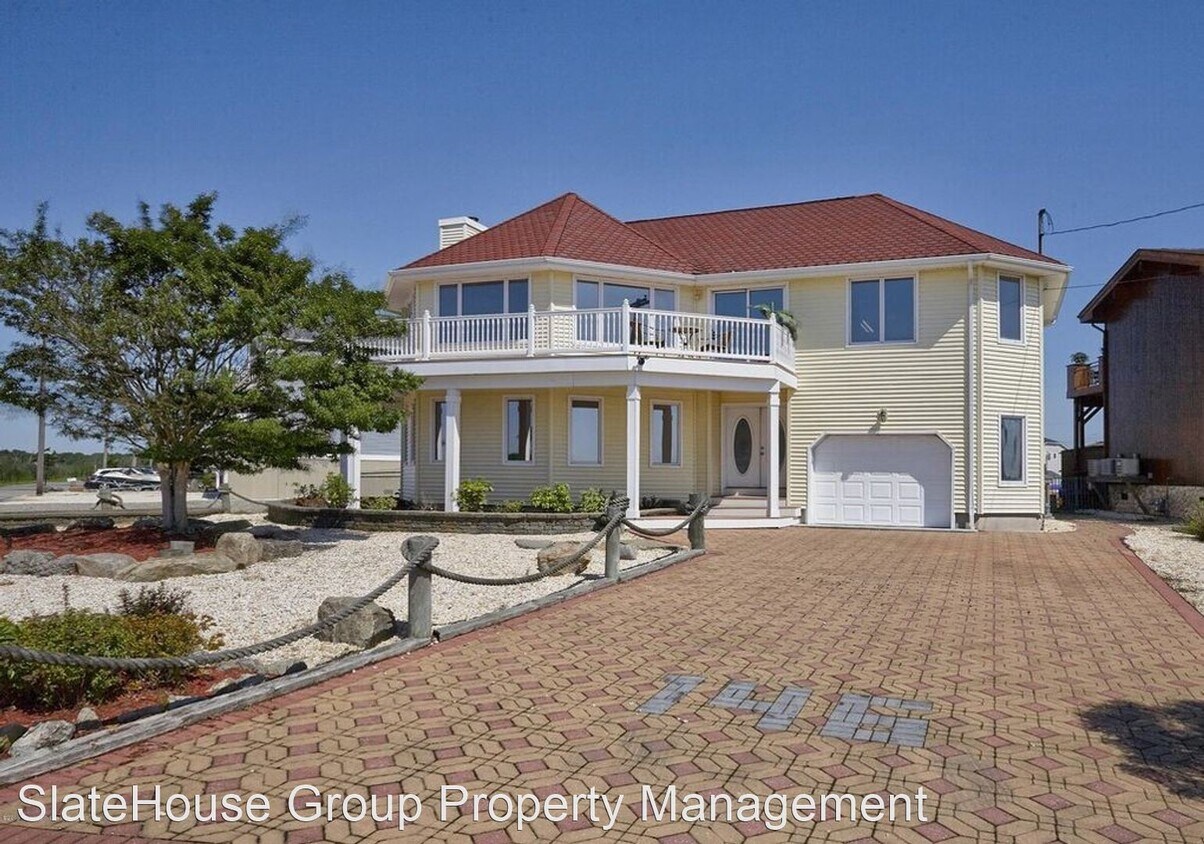 Foto principal - 146 St Lawrence Blvd