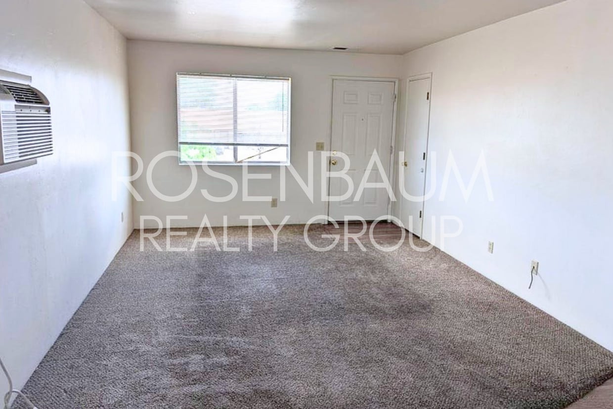 Primary Photo - Charming and cozy 2-bedrooms, 1-bath upsta...