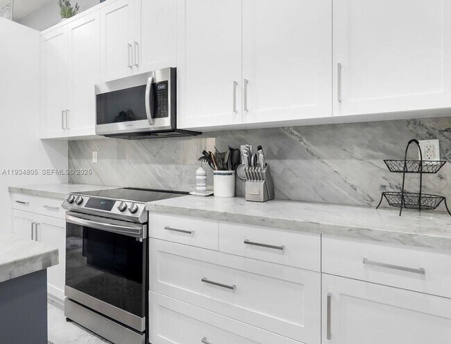 Foto del edificio - 14709 SW 6th St