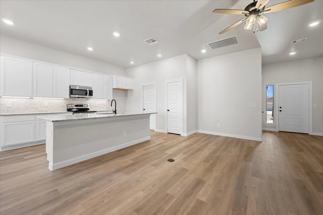 Foto del edificio - New Construction Built in Upland West