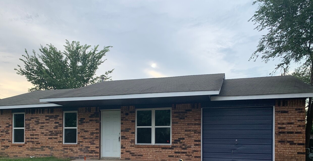 505 Highland Dr, Bartlesville, OK 74003 House Rental in Bartlesville