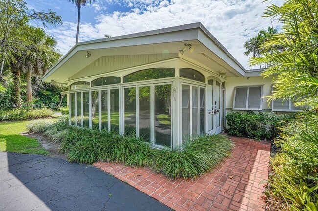 Foto del edificio - 12101 SW 68th Ct