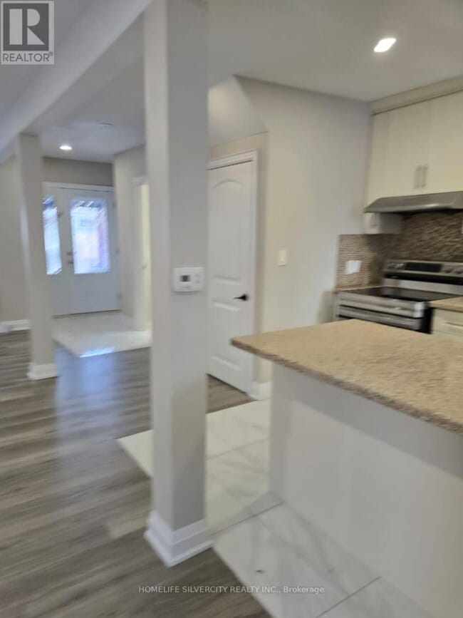 Building Photo - 59 Bartonville Ave W