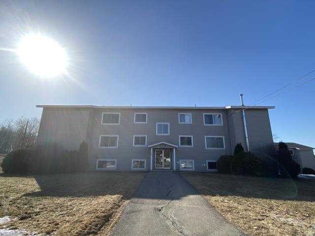 Building Photo - 445 Covert St