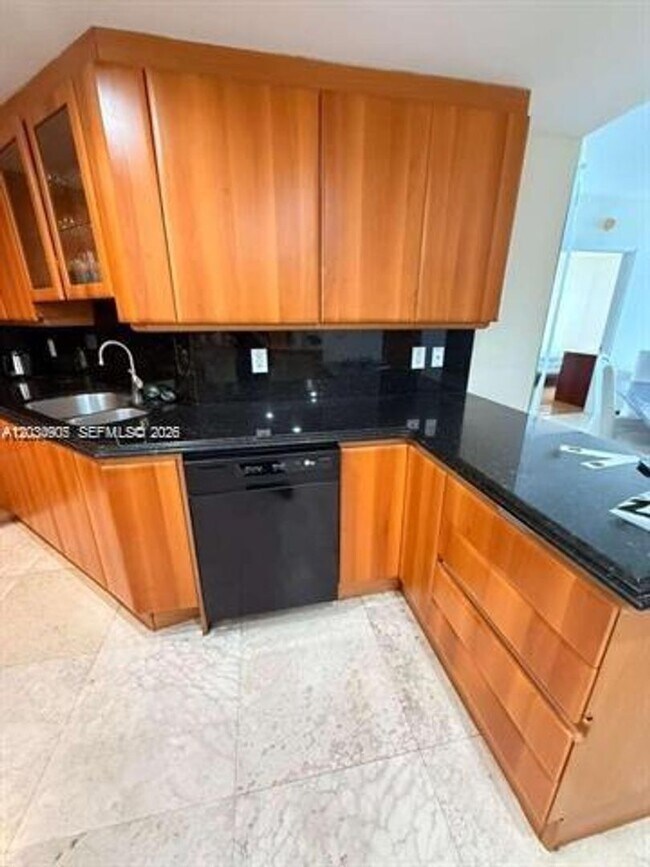 Photo - 9595 Collins Ave cu-N9-I Apartment
