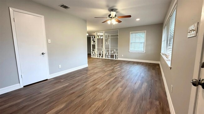 Building Photo - 506 Corydon Dr