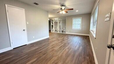 Building Photo - 506 Corydon Dr