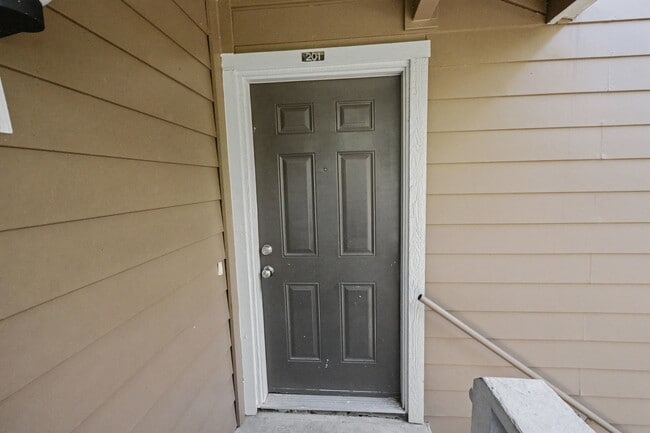 Building Photo - 3645 W Northgate Dr