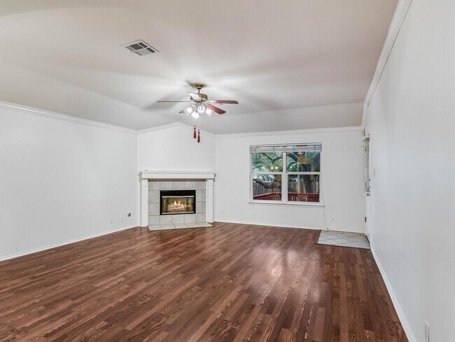 Building Photo - 1804 Castleguard Way